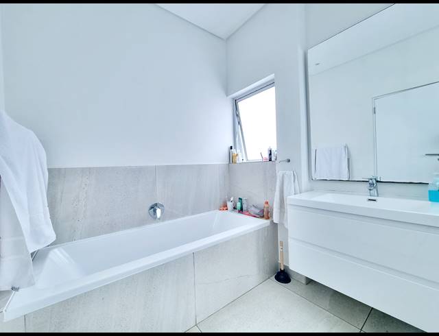 2 BEDROOM APARTMENT TO LET IN WAVERLEY